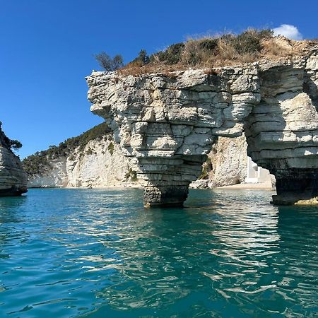 B&B Tor Di Lupo Mattinata Buitenkant foto
