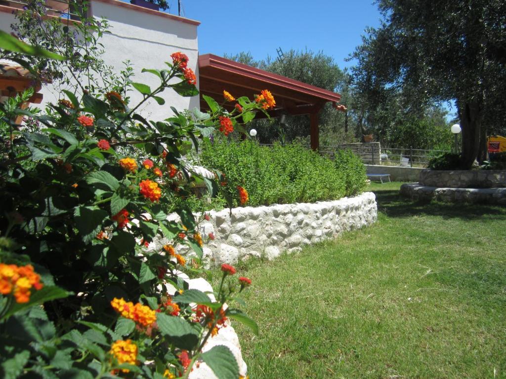 B&B Tor Di Lupo Mattinata Buitenkant foto